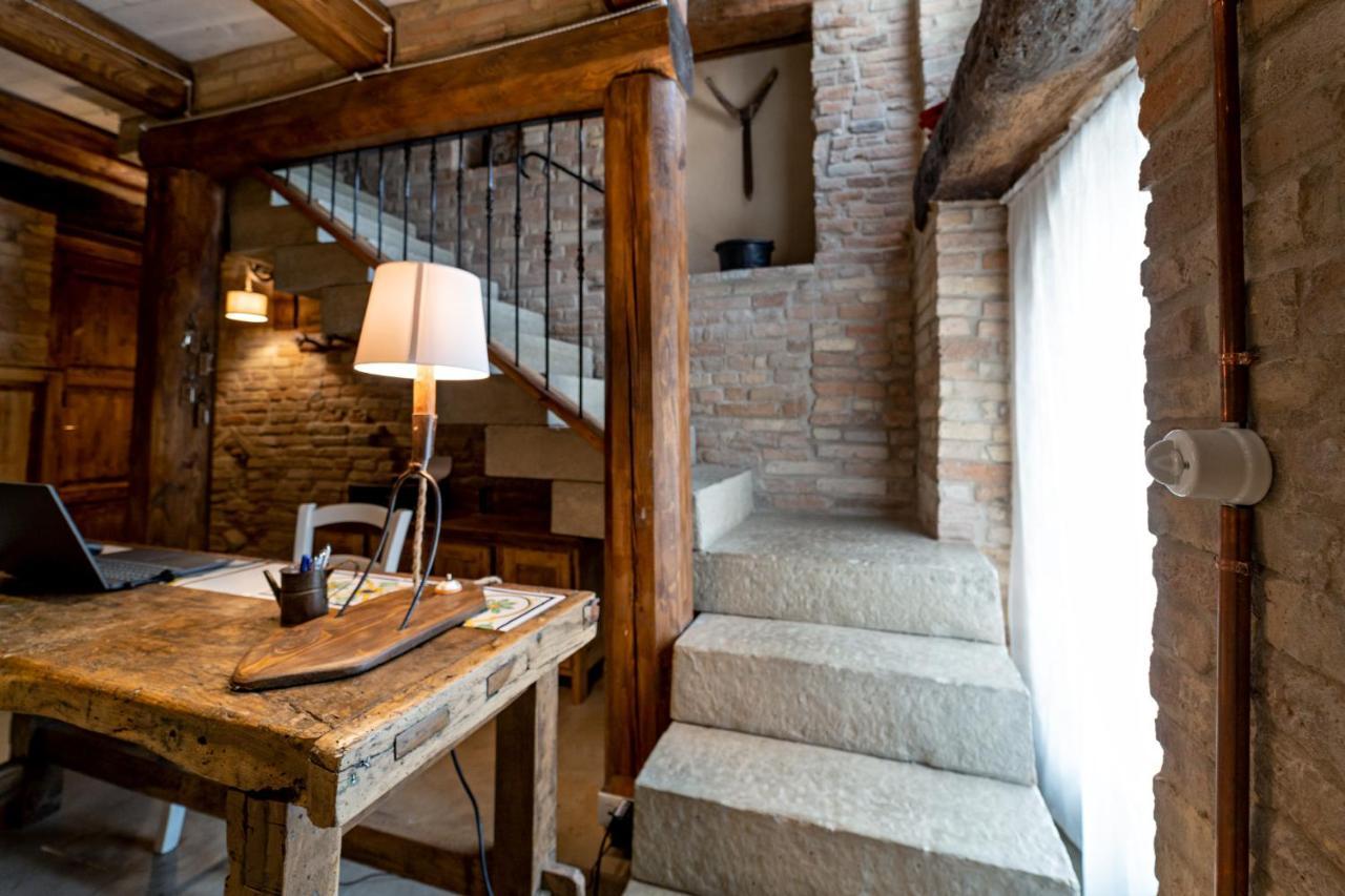 Il Castello Affittacamere Montecosaro  エクステリア 写真