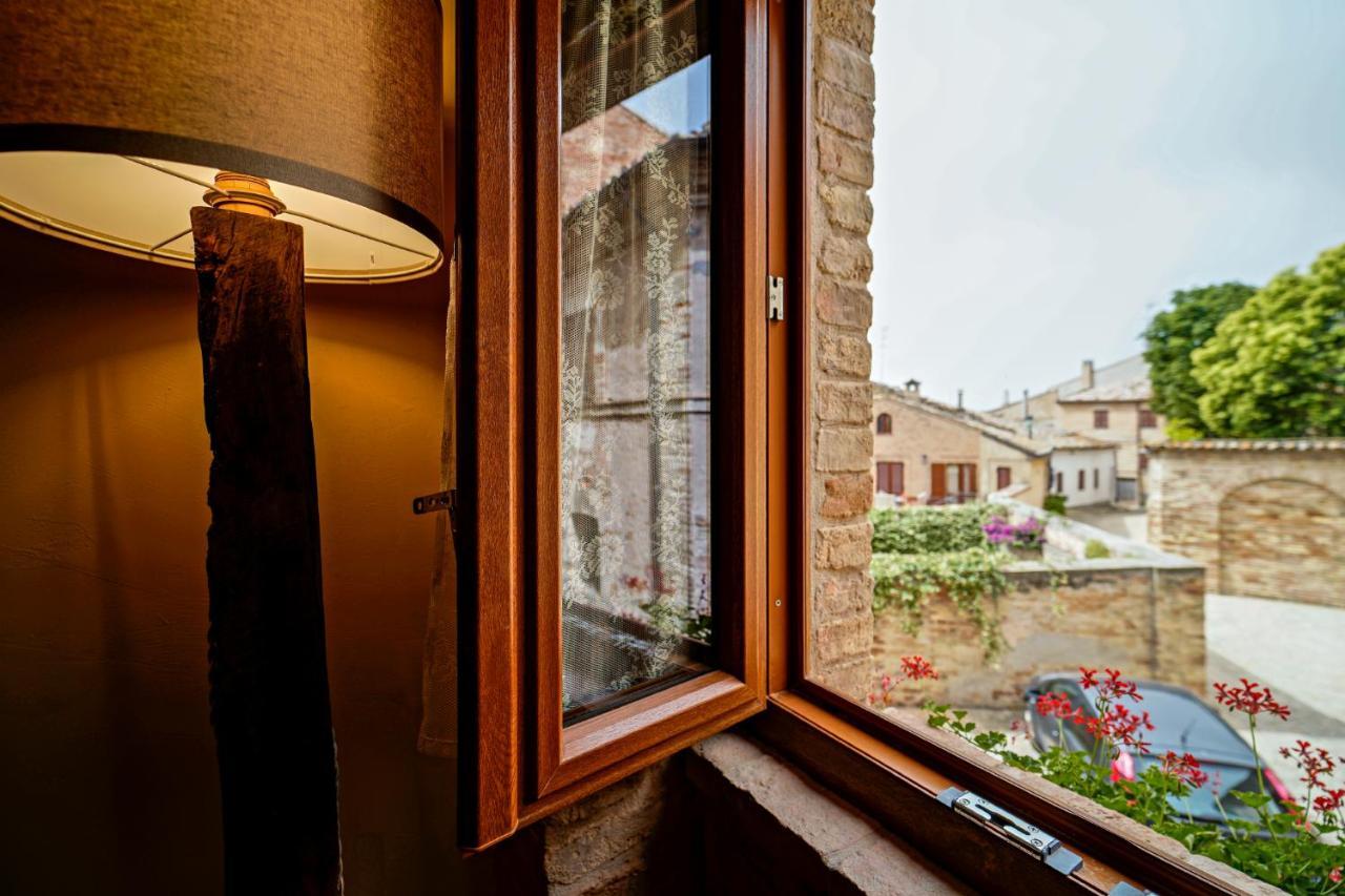 Il Castello Affittacamere Montecosaro  エクステリア 写真
